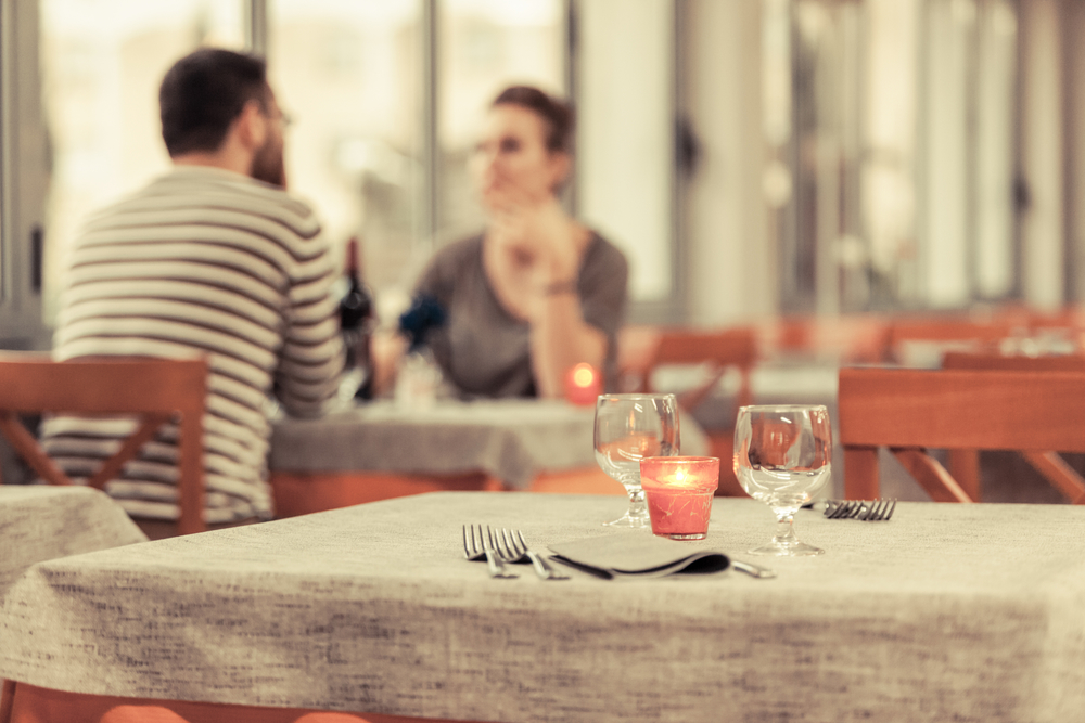 restaurant table linens