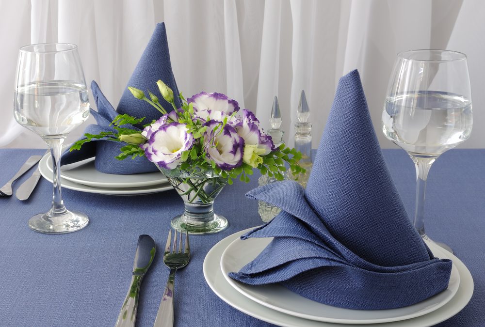 4 Napkin Folding Ideas to Spruce up Your Restaurant's Tables