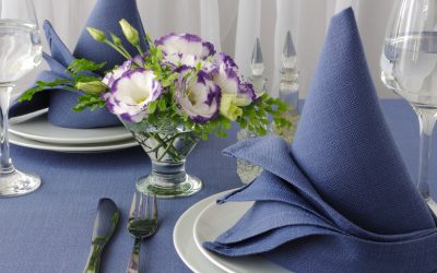 4 Napkin Folding Ideas to Spruce up Your Restaurant’s Tables