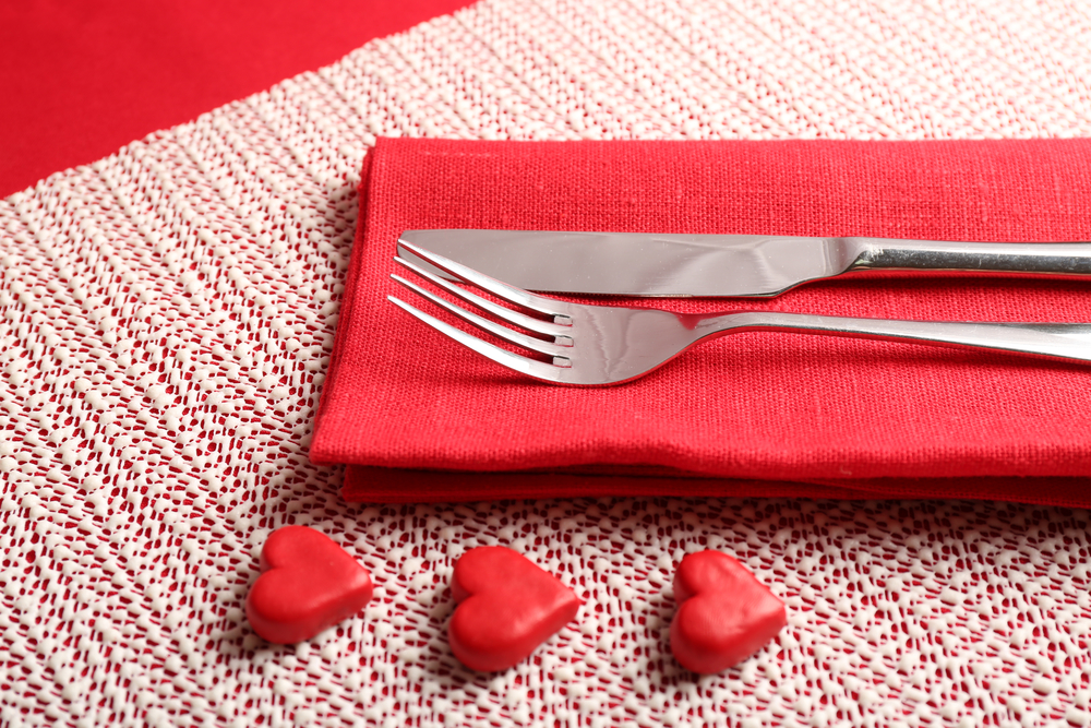 Valentine’s Day Restaurant Linen & Decoration Ideas