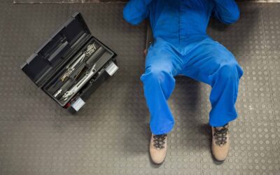 Houston Humidity: The Best Uniform Rental Choice for Spring and Summer